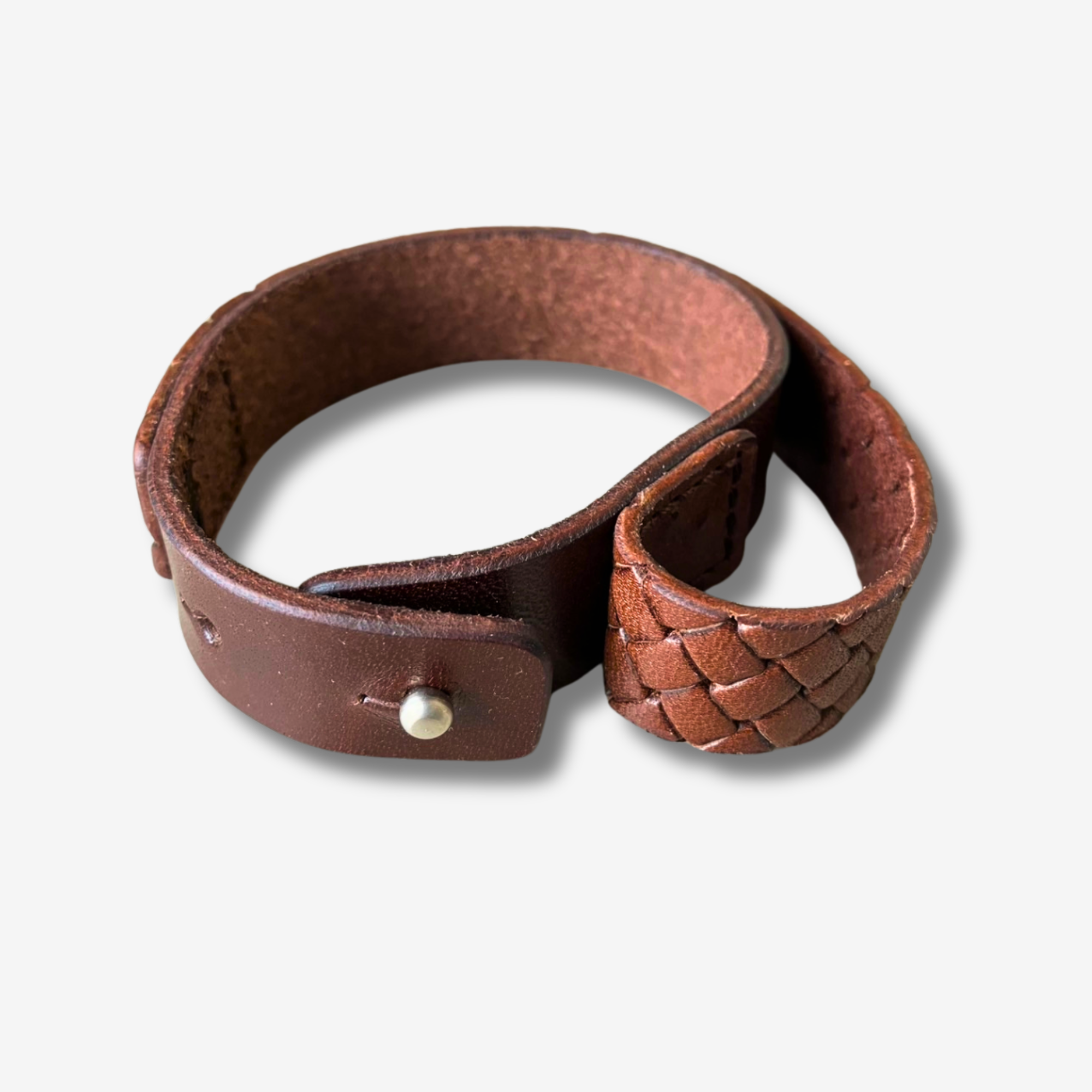 ダークブラウン