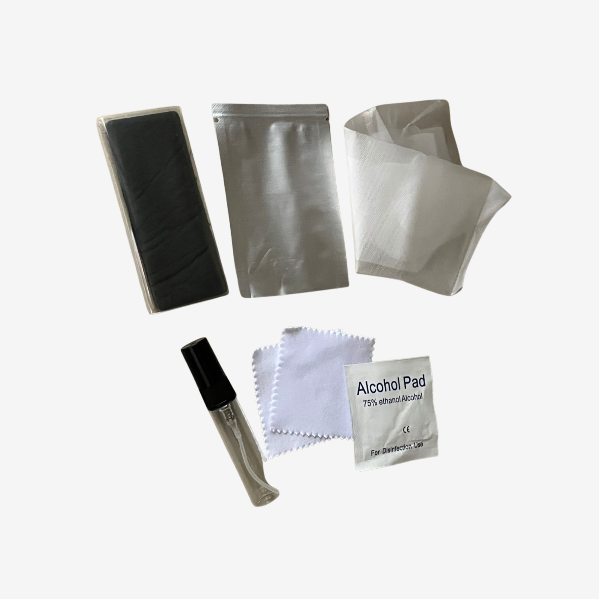 キット内容物：コーティング剤、白クロス2枚、アルコールパッド、アトマイザー、手袋、レザークロス