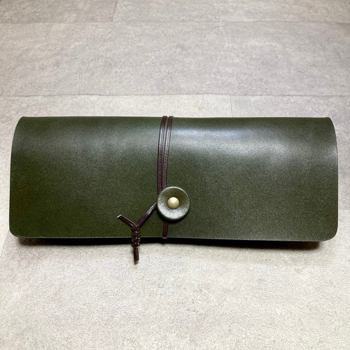 アウトレット品【 Bランク 】商品紹介のサンプル品として一定期間活躍した2丁用シザーケースです。